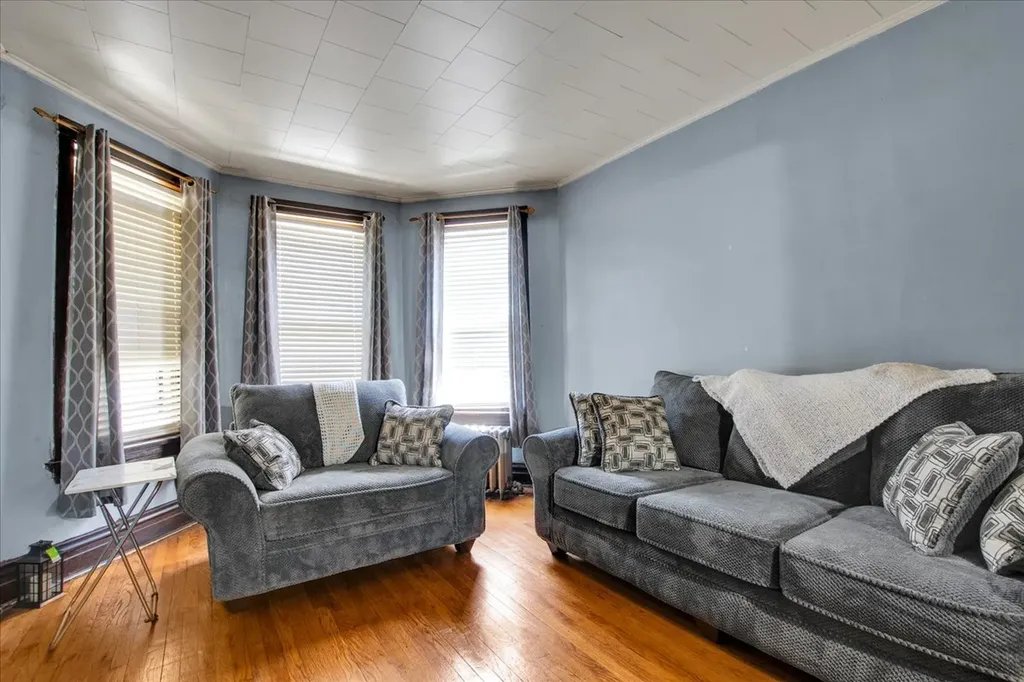 838 North Homan Avenue Chicago IL 60651