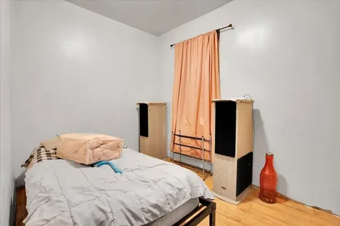 838 North Homan Avenue Chicago IL 60651