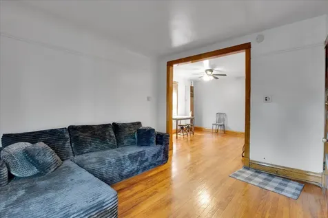 838 North Homan Avenue Chicago IL 60651