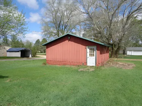 106 West Second Street Leaf River IL 61047