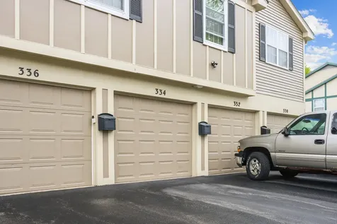 334 Plumwood Court Vernon Hills IL 60061