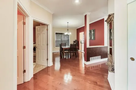 1039 Viewpoint Drive Lake In The Hills IL 60156