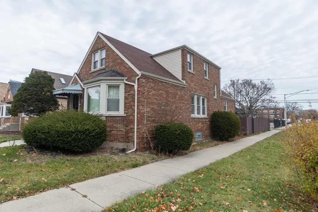 8359 South Marshfield Avenue Chicago IL 60620