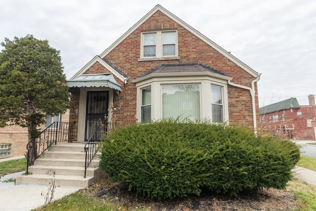 8359 South Marshfield Avenue Chicago IL 60620