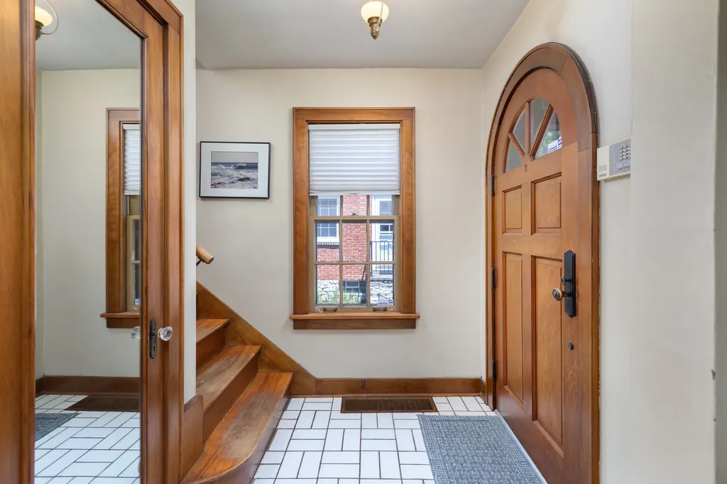 815 North Eagle Street Naperville IL 60563