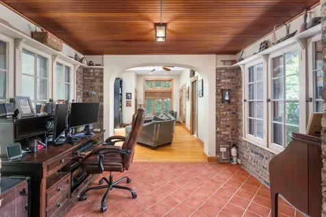 815 North Eagle Street Naperville IL 60563