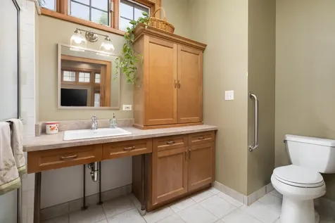 815 North Eagle Street Naperville IL 60563