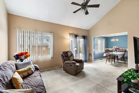 1493 Exeter Lane South Elgin IL 60177