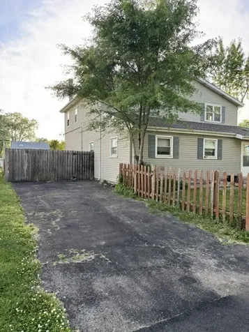 14748 South Sacramento Avenue Posen IL 60469