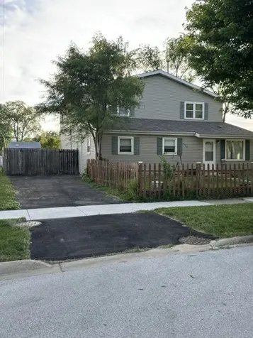 14748 South Sacramento Avenue Posen IL 60469