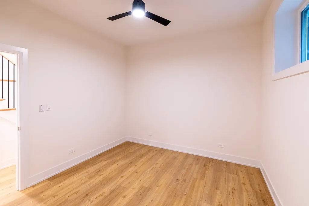 941 North Winchester Avenue Chicago IL 60622
