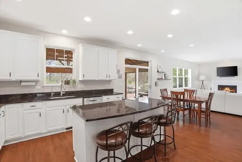2240 Trailside Lane Wauconda IL 60084