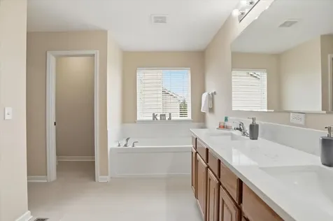 2240 Trailside Lane Wauconda IL 60084