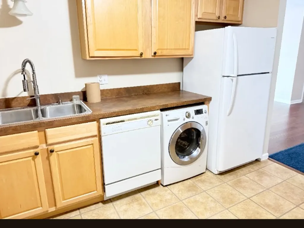 551 Carlysle Drive Clarendon Hills IL 60514