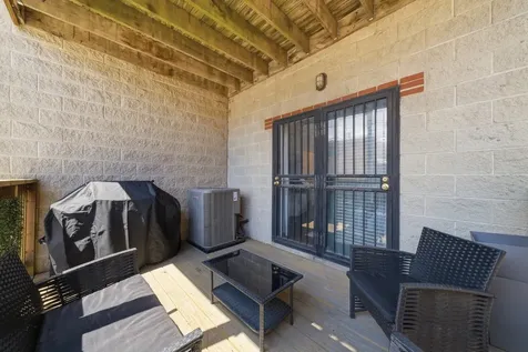 1623 West Grand Avenue Chicago IL 60622
