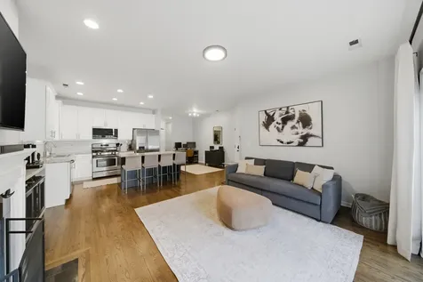1623 West Grand Avenue Chicago IL 60622