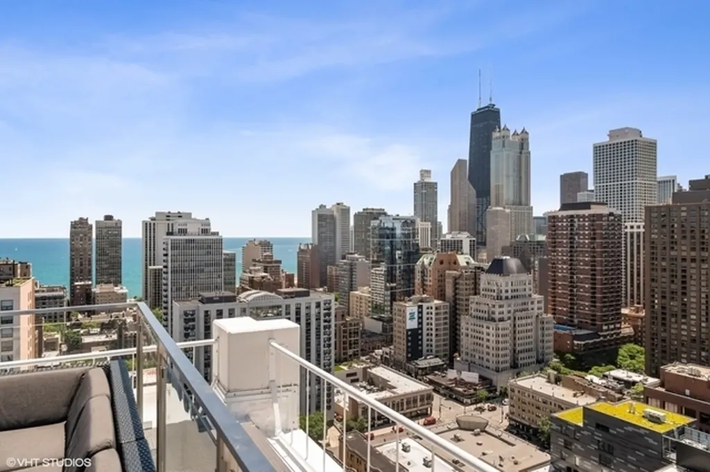 1255 North Sandburg Terrace Chicago IL 60610