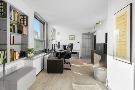 1255 North Sandburg Terrace Chicago IL 60610