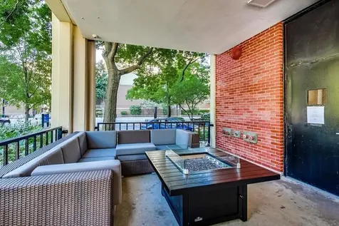 1255 North Sandburg Terrace Chicago IL 60610