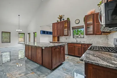 19W676 99TH Street Lemont IL 60439