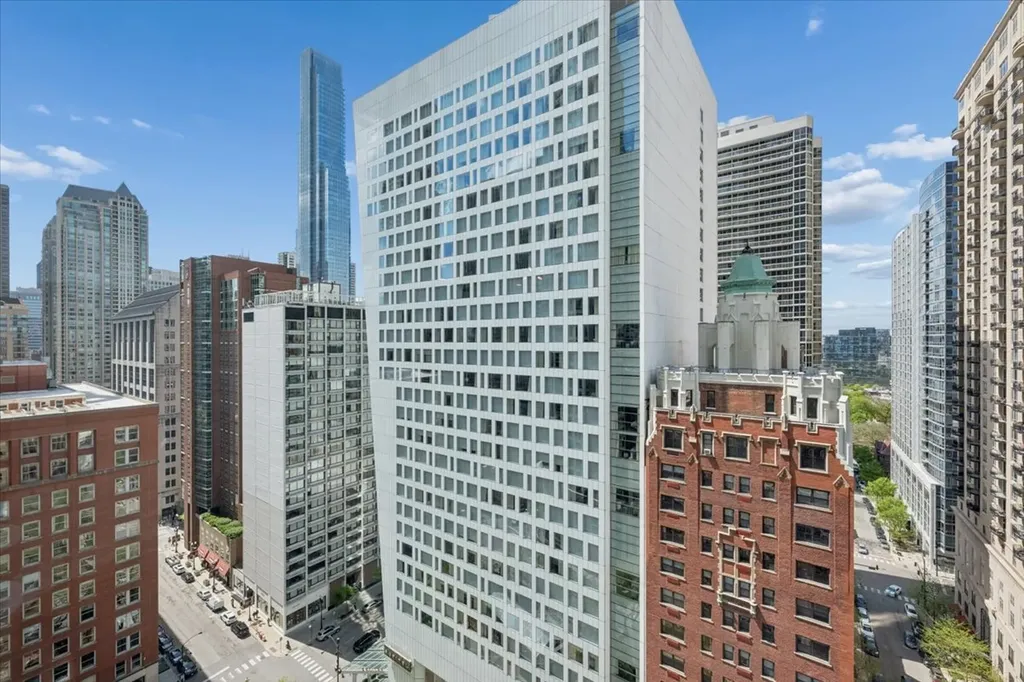 57 East Delaware Place Chicago IL 60611