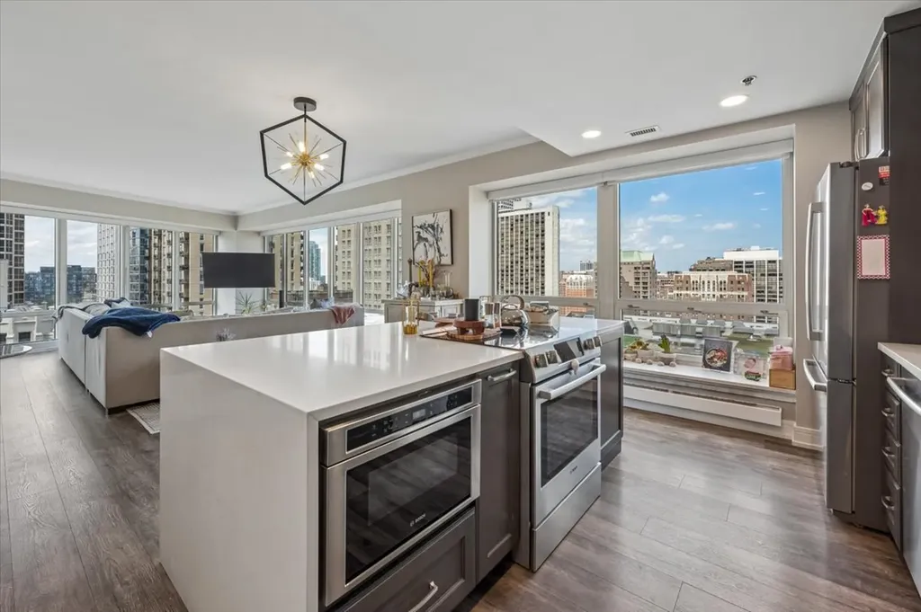 57 East Delaware Place Chicago IL 60611