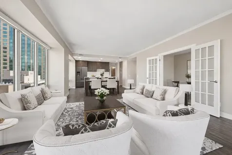 57 East Delaware Place Chicago IL 60611