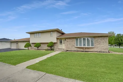 8218 170TH Street Tinley Park IL 60477