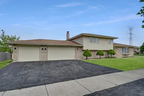 8218 170TH Street Tinley Park IL 60477