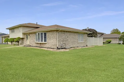 8218 170TH Street Tinley Park IL 60477