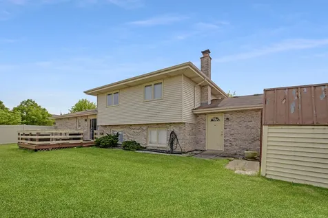 8218 170TH Street Tinley Park IL 60477