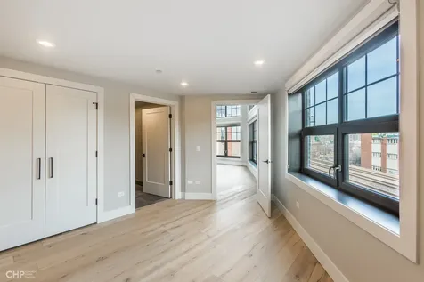 729 North Sangamon Street Chicago IL 60642