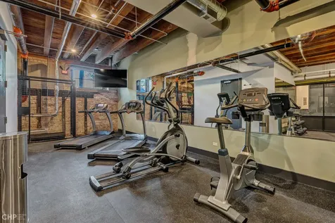 729 North Sangamon Street Chicago IL 60642