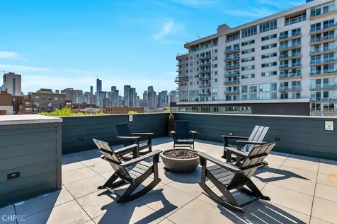 729 North Sangamon Street Chicago IL 60642