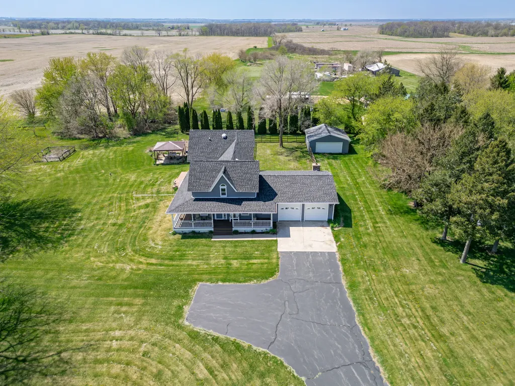 34007 Pearl Street Kirkland IL 60146