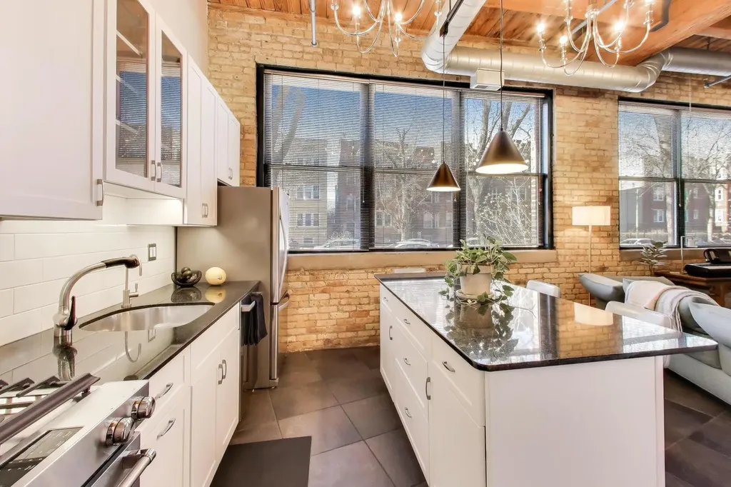 5001 North Wolcott Avenue Chicago IL 60640