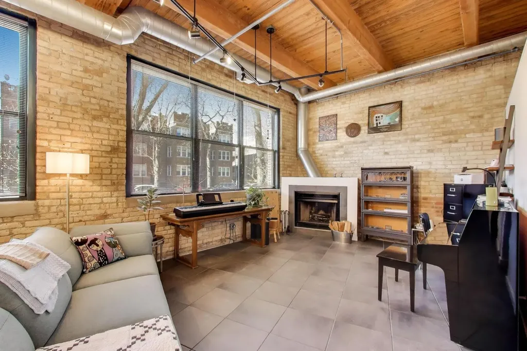 5001 North Wolcott Avenue Chicago IL 60640