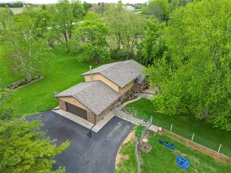 10160 Cemetery Road Pecatonica IL 61063