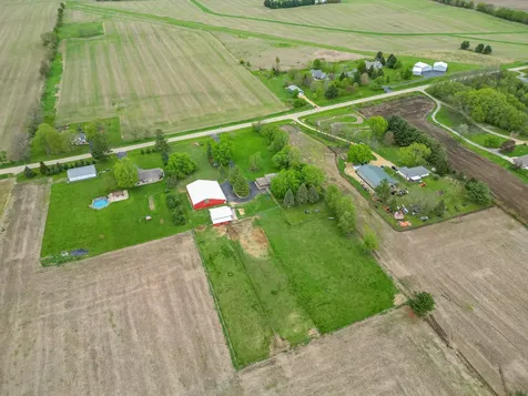 10160 Cemetery Road Pecatonica IL 61063