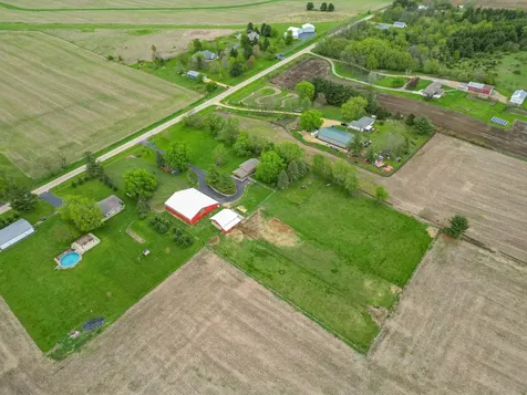 10160 Cemetery Road Pecatonica IL 61063