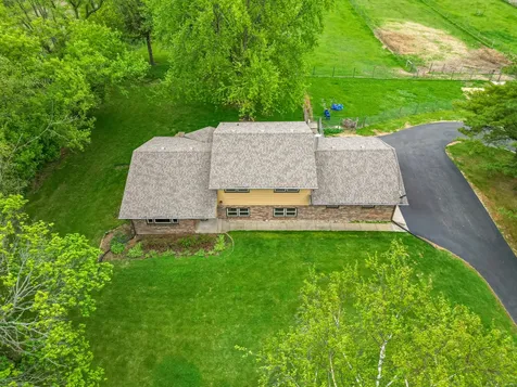 10160 Cemetery Road Pecatonica IL 61063
