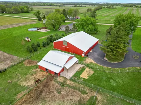 10160 Cemetery Road Pecatonica IL 61063