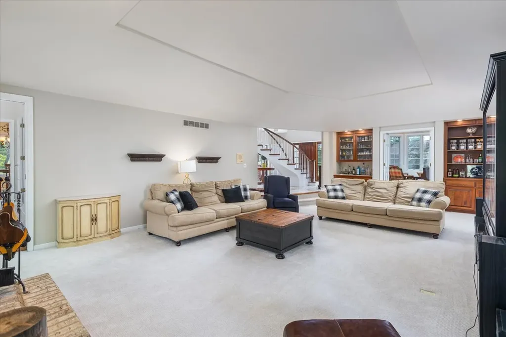 6191 Shorewood Court Lisle IL 60532