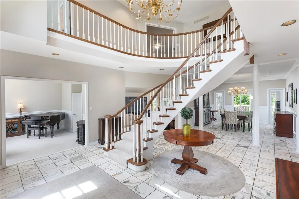 6191 Shorewood Court Lisle IL 60532