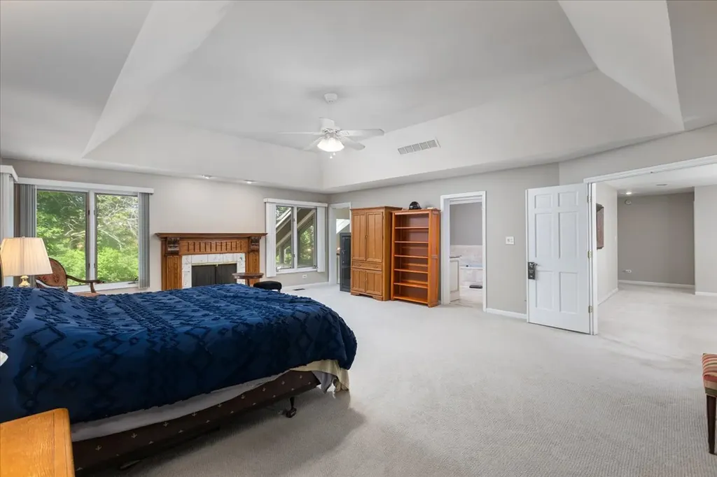 6191 Shorewood Court Lisle IL 60532