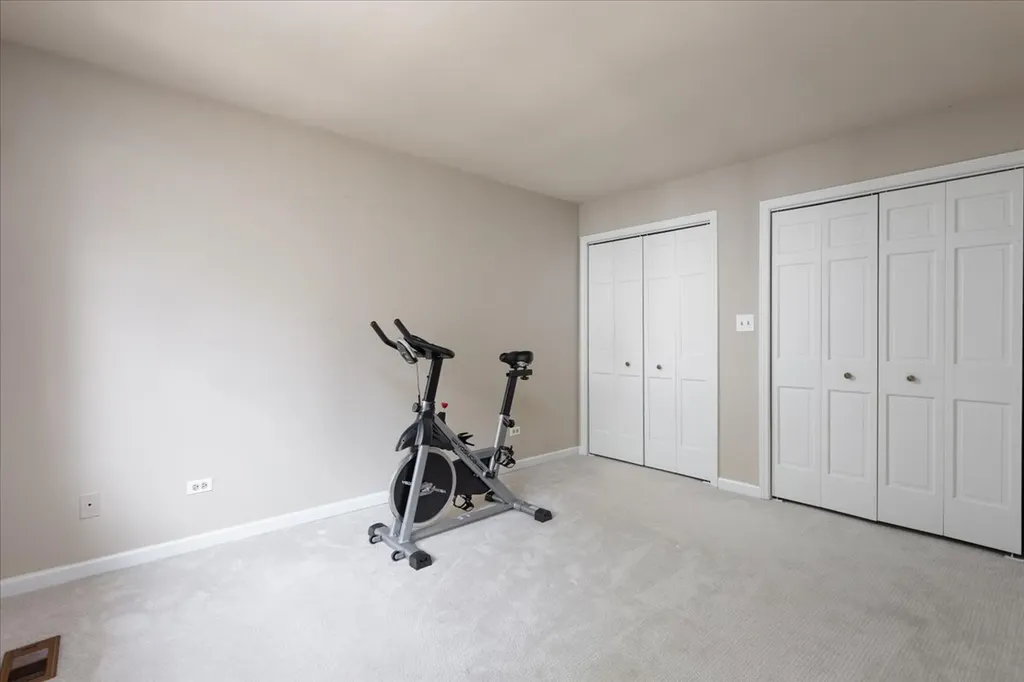 6191 Shorewood Court Lisle IL 60532