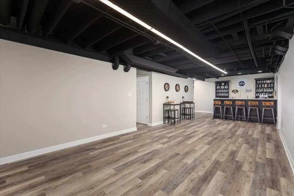6191 Shorewood Court Lisle IL 60532