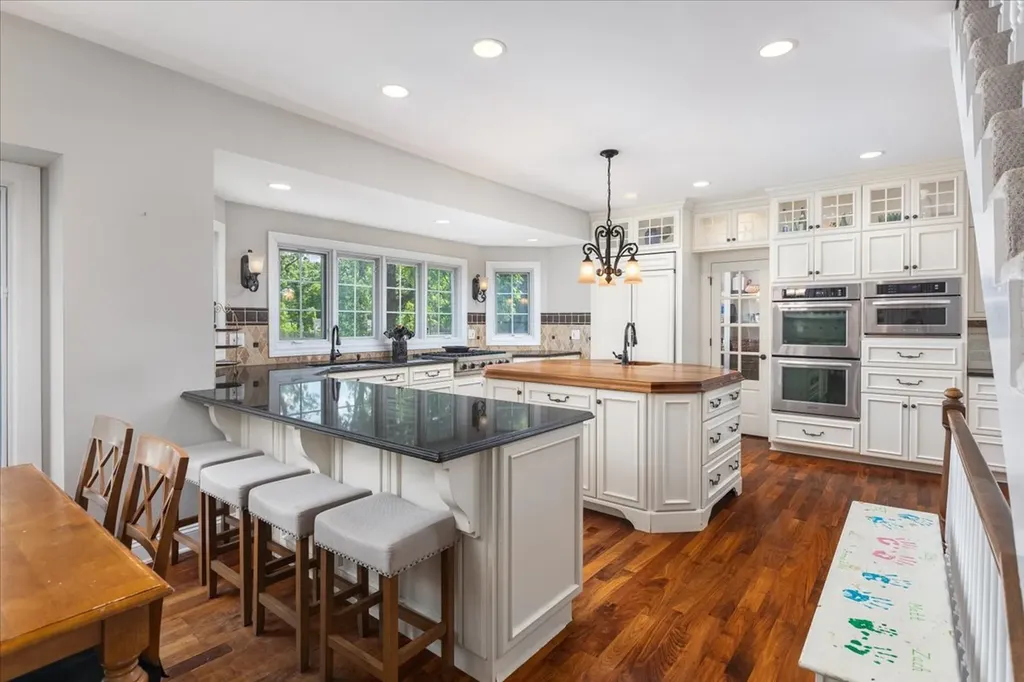 6191 Shorewood Court Lisle IL 60532