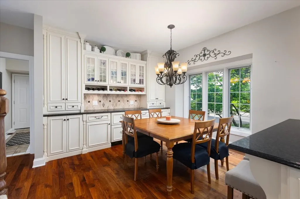 6191 Shorewood Court Lisle IL 60532