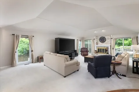 6191 Shorewood Court Lisle IL 60532